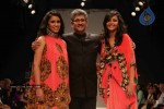 celebs-walk-the-ramp-at-iijw-2011-fashion-show