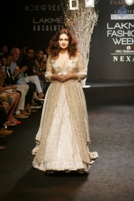 Dia Mirza at LFW Winter Festive 2017 - 2 of 21
