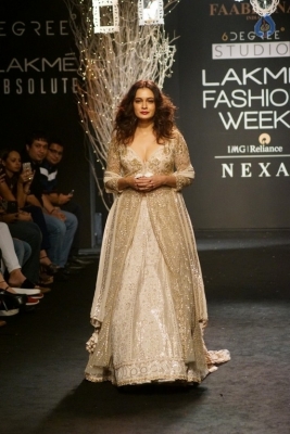 Dia Mirza at LFW Winter Festive 2017 - 16 of 21