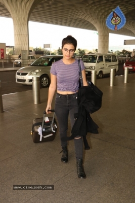 Fatima Sana Shaikh Spotted at Airport - 6 of 10