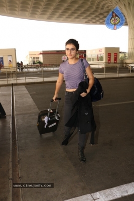 Fatima Sana Shaikh Spotted at Airport - 7 of 10