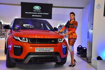 Jacqueline Unveils New Range Rover Evoque - 2 of 19