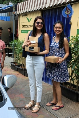 Kajal Aggarwal Spotted at Farmers Cafe - 6 of 7