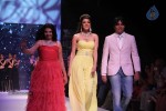 Kajal and Vasuki at IIJW Fashion Show - 6 of 25