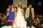 Kajal and Vasuki at IIJW Fashion Show - 13 of 25