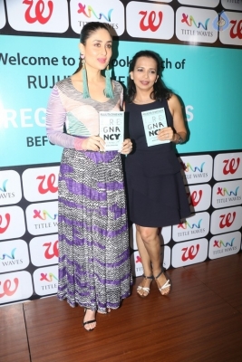 Kareena Kapoor Launches Pregnancy Notes Book - 2 of 15