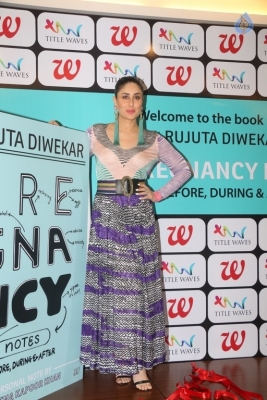 Kareena Kapoor Launches Pregnancy Notes Book - 7 of 15
