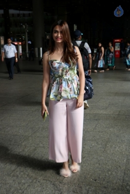 Kriti Kharbanda Spotted at Airport - 9 of 10