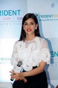 Kriti Sanon Launches Trident Collection - 26 of 30