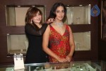 mahie-gill-and-archana-kochar-at-gitanjali-gianti-store