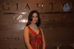 Mahie Gill and Archana Kochar at Gitanjali Gianti Store - 26 of 28