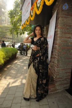 Neetu Chandra Launches Sandhya Singh New Collection - 1 of 21