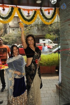 Neetu Chandra Launches Sandhya Singh New Collection - 3 of 21