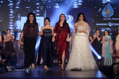 Pooja Hegde and Shamita Shetty at She Matters Fashion Show Photos - 24 of 55