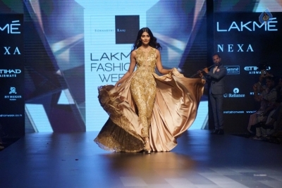 Pooja Hegde at LFW Winter Festive 2017 - 7 of 17