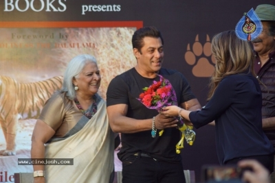 Salman Khan And Katrina Kaif At Bina Kak Book Launch - 8 of 20