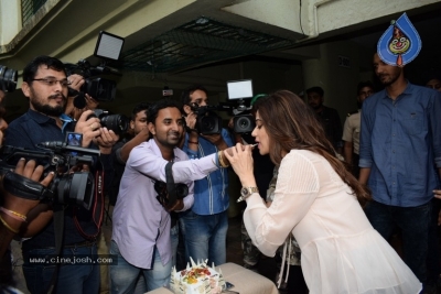 Shamita Shetty Celebrates Her Birthday With Media - 5 of 9