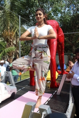Shilpa Shetty Yoga Pose Statue Inauguration Pics - 2 of 38