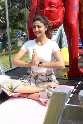 Shilpa Shetty Yoga Pose Statue Inauguration Pics - 6 of 38