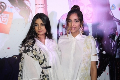 Sonam Kapoor and Rhea Kapoor at Rheson Event - 7 of 28