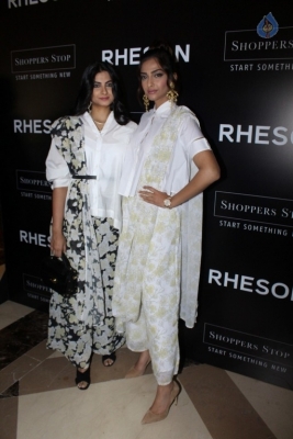 Sonam Kapoor and Rhea Kapoor at Rheson Event - 9 of 28