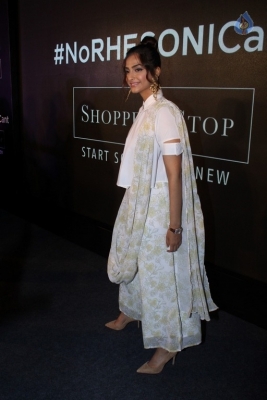 Sonam Kapoor and Rhea Kapoor at Rheson Event - 17 of 28