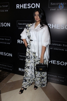 Sonam Kapoor and Rhea Kapoor at Rheson Event - 18 of 28