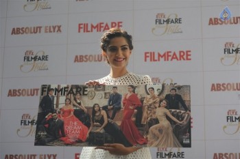 Sonam Kapoor at Filmfare Glamour And Style Awards - 15 of 21