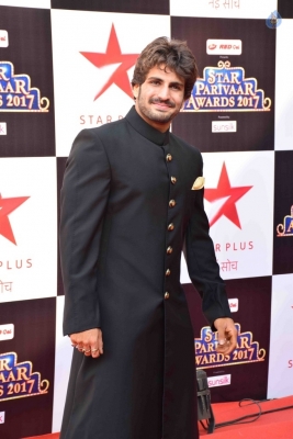 Star Parivar Awards 2017 Red Carpet Photos - 9 of 62