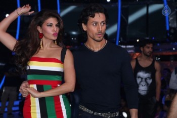 Tiger Shroff at Jhalak Dikhhla Jaa Sets - 11 of 32