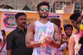 TV Celebrities at BCL Holi 2016 - 12 of 49