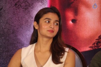 Udta Punjab Team Press Meet - 30 of 32