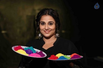 Vidya Balan Holi Celebrations - 11 of 14