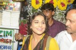 Vidya Balan Visits Mahim Dargah  - 4 of 27