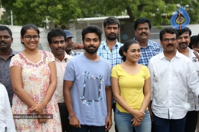 100 Percent Kaadhal Shooting Completed - 4 of 12