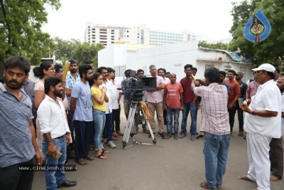 100 Percent Kaadhal Shooting Completed - 6 of 12
