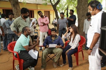 10 Endrathukulla On Location Photos - 1 of 4