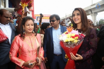 Actress Raashi Khanna Launches Big C Mobile Store at Kukatpally - 8 of 21