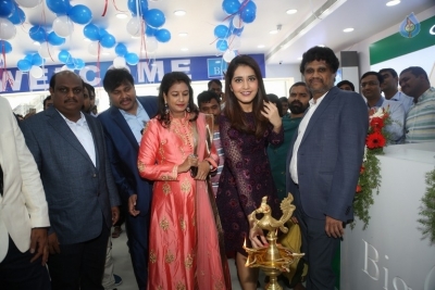 Actress Raashi Khanna Launches Big C Mobile Store at Kukatpally - 21 of 21