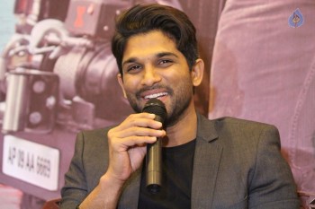 Allu Arjun at Sarrainodu Press Meet in Bangalore - 17 of 21