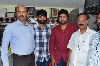 Appatlo Okadundevadu Theatre Coverage Photos - 32 of 61