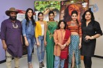 celebs-at-naa-bangaru-thalli-premiere-show