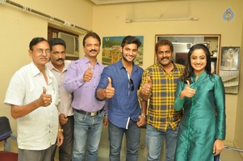 Chuttalabbayi Team Visits in Hyderabad Theaters - 53 of 63