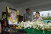 PM and Sonia Condolencing YSR Family - 4 of 40