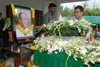 PM and Sonia Condolencing YSR Family - 6 of 40