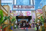 Deeksha visits RS Brothers Shopping Mall - 6 of 85