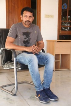 Dwaraka Movie Director Srinivasa Ravindra Interview - 10 of 21