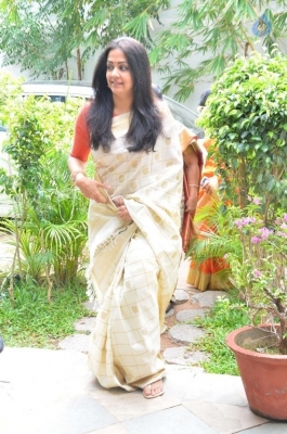 Jyothika at Heirloom Kanjivaram Exhibition Photos - 11 of 18