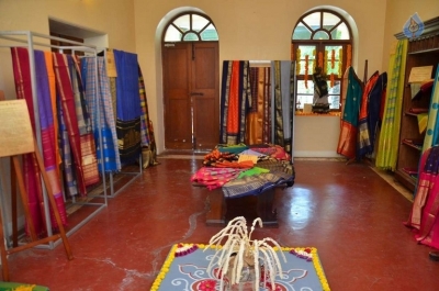 Jyothika at Heirloom Kanjivaram Exhibition Photos - 16 of 18