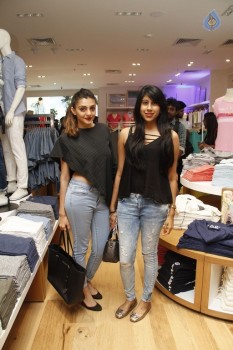 Kajal Agarwal Launches Gap Store at Phoenix Mall - 10 of 21